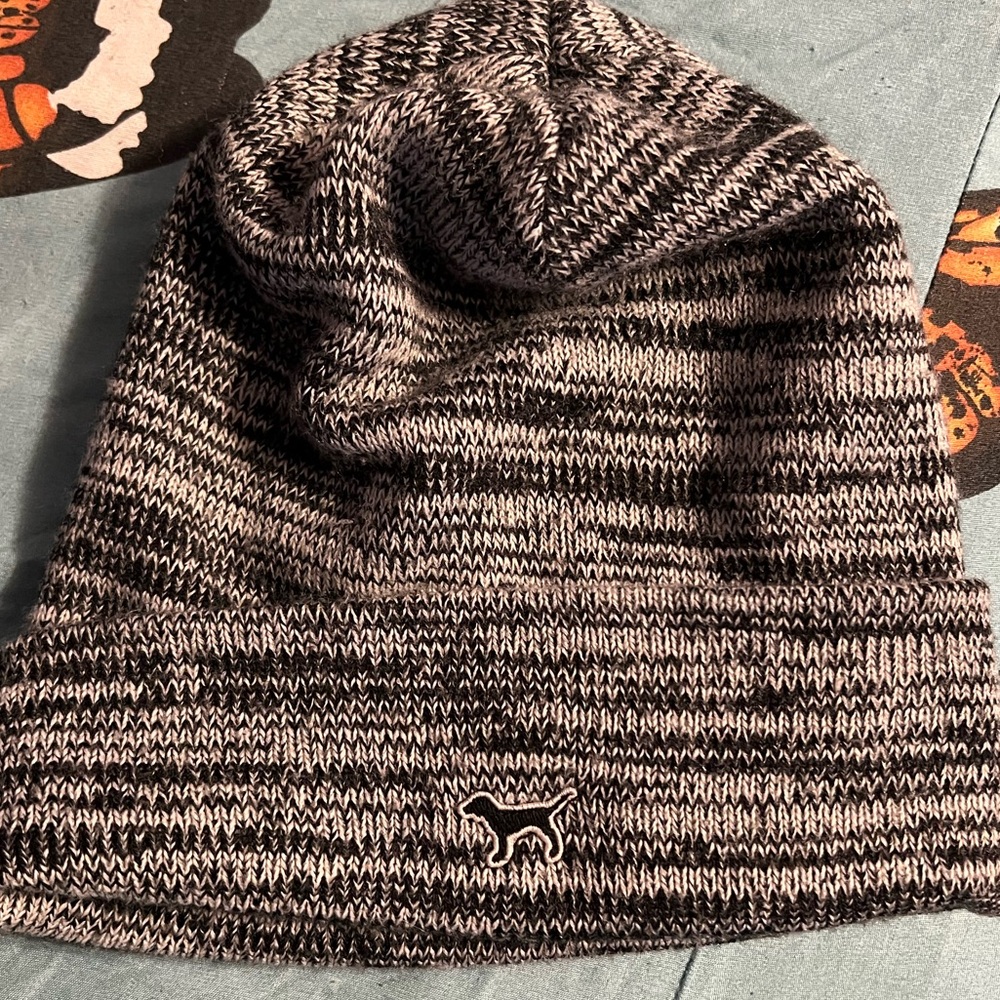 Victoria’s Secret PINK Black and Gray Knit Beanie